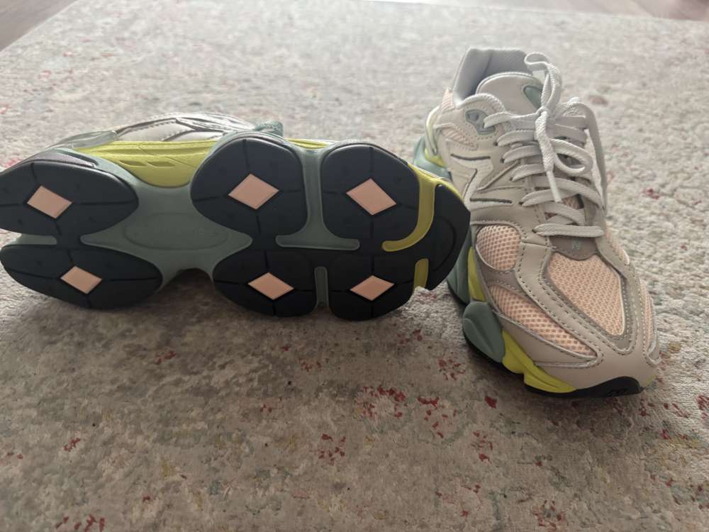 New balance 9060