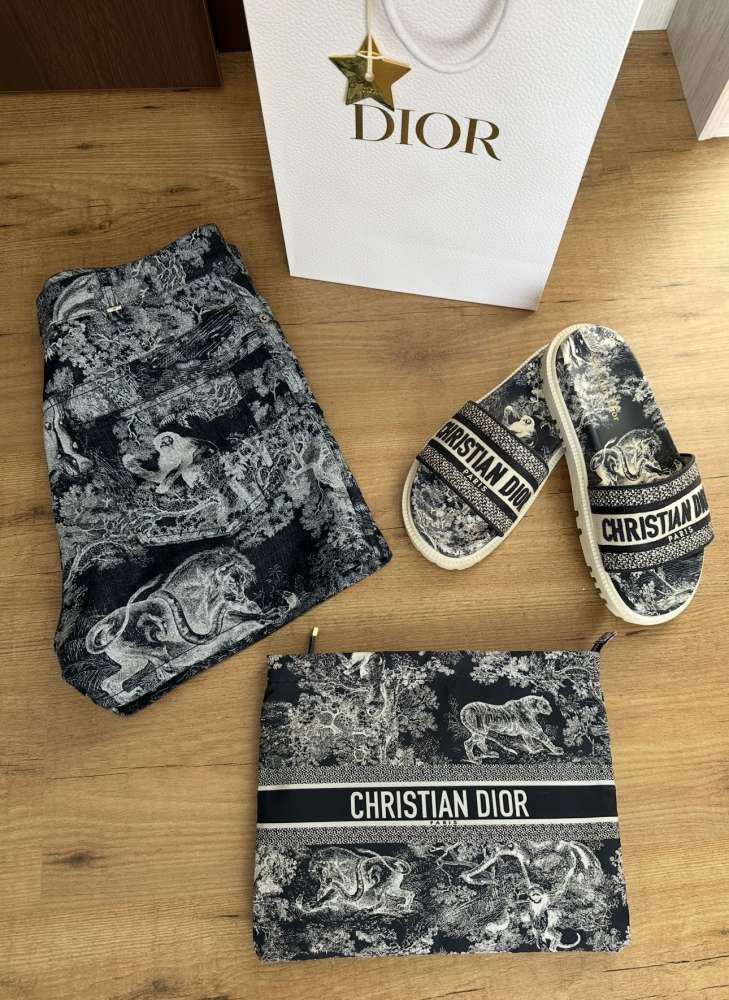 Nový Diortravel Pouch Canvas