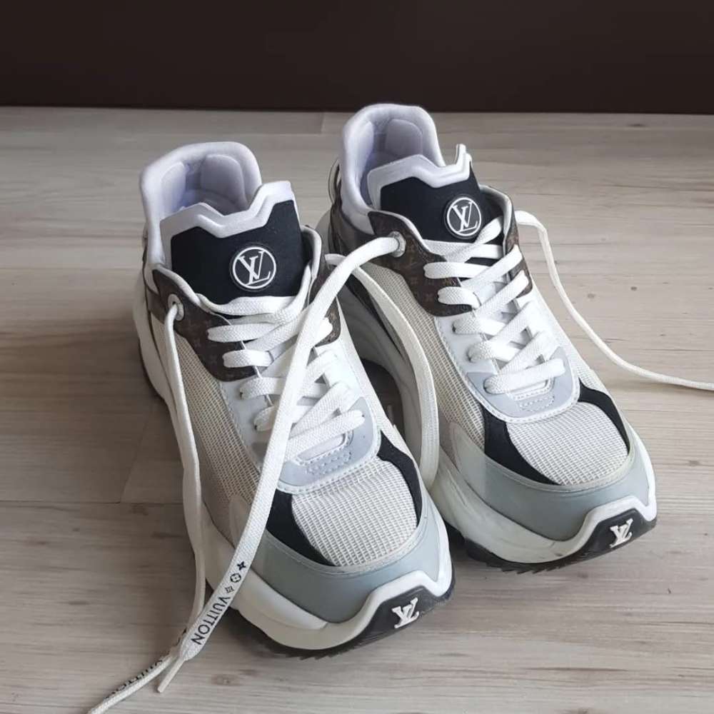 Louis Vuitton Run 55