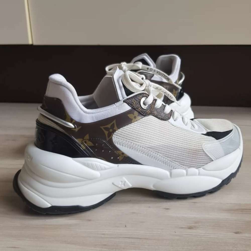 Louis Vuitton Run 55
