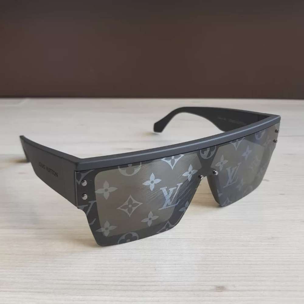 Louis Vuitton Waimea