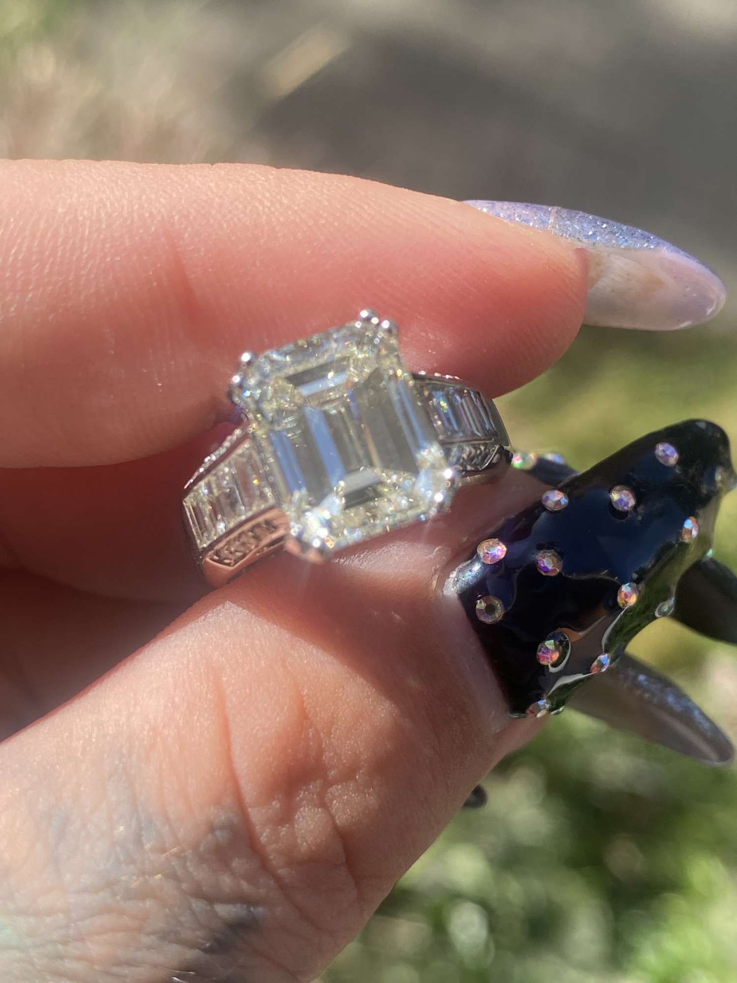 Diamantový prsteň 750 centralni kamen 4,85ct