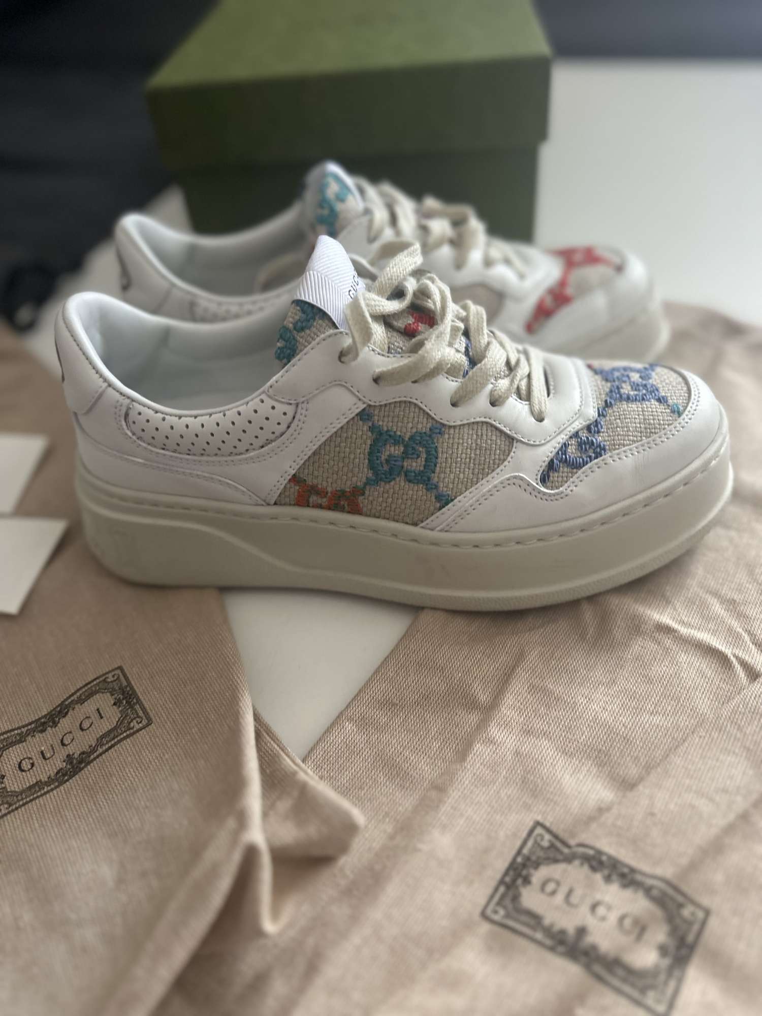 Gucci tenisky 38