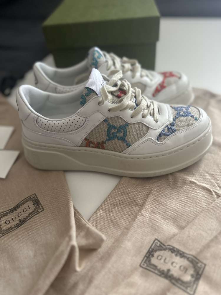 Gucci tenisky 38