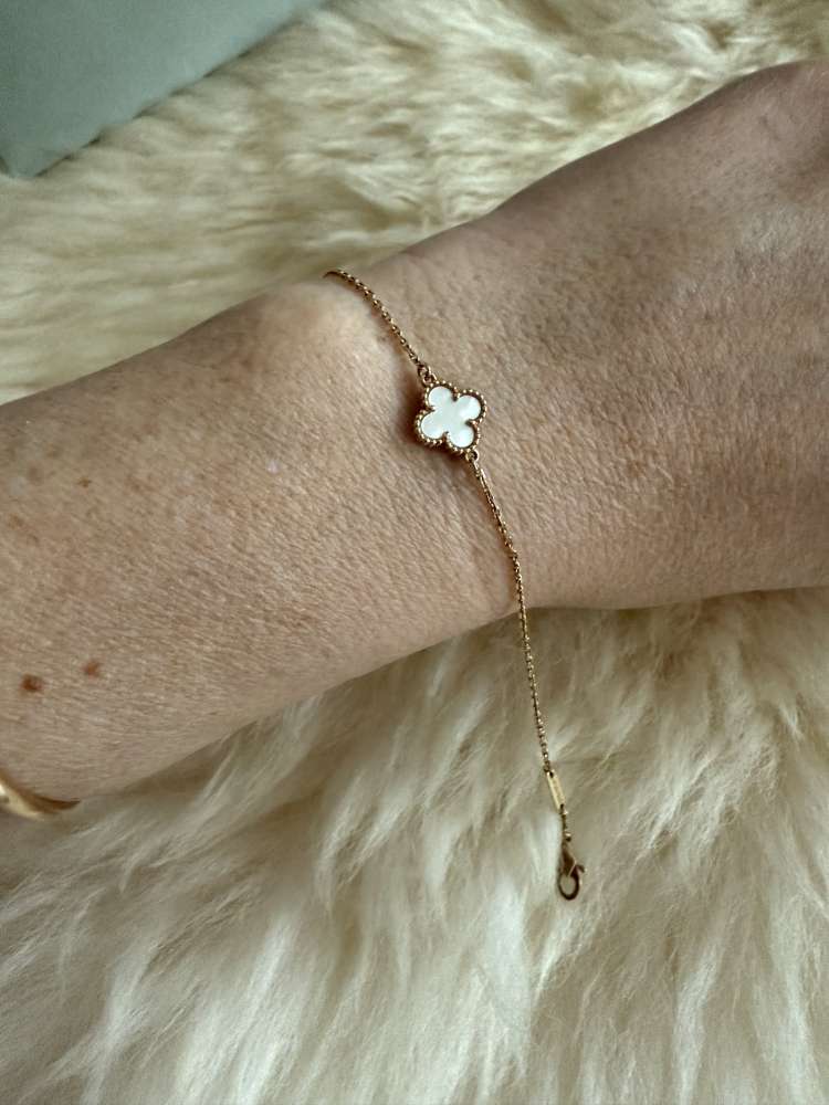 Náramek VCA jedna květinka