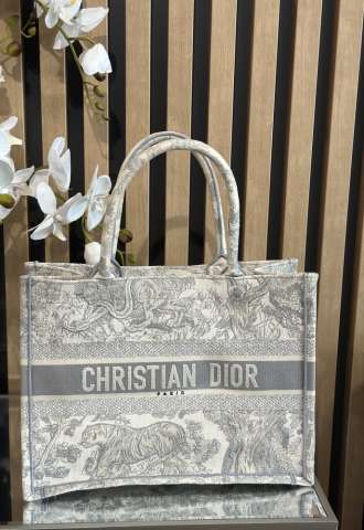 https://www.vipluxury.sk/Dior tote bag