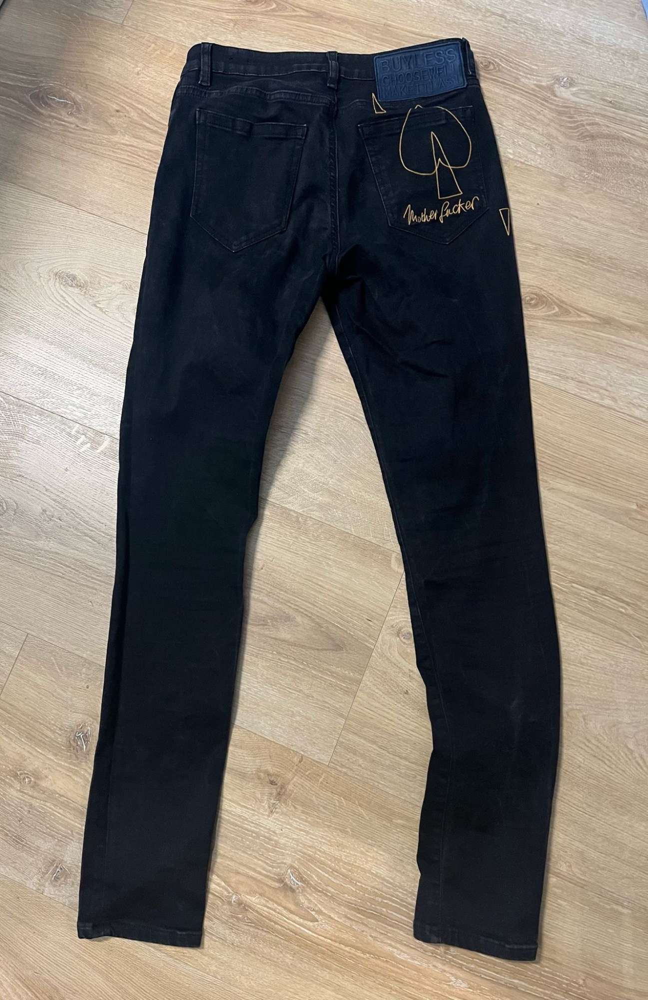 Viviene Westwood rifle