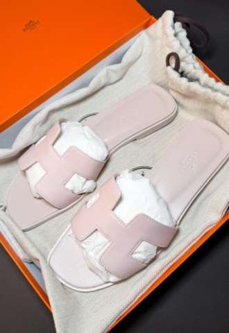 https://www.vipluxury.sk/Hermes Oran slapky