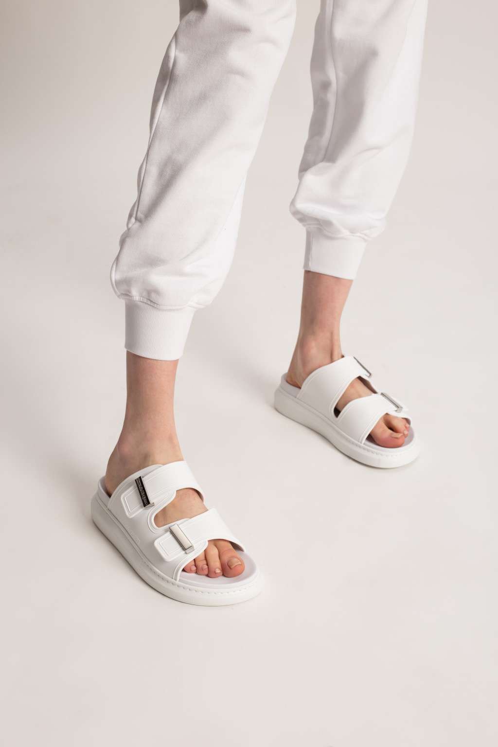 Alexander McQueen slapky