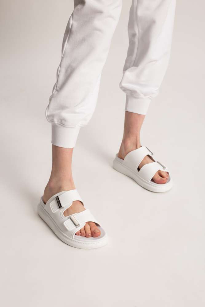 Alexander McQueen slapky