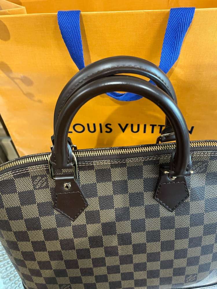 Louis Vuittom Alma PM