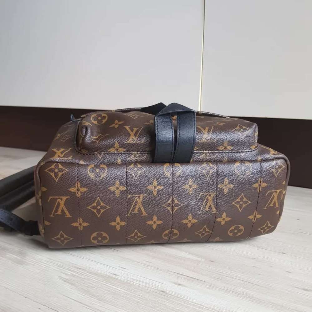 Louis Vuitton Palm Springs