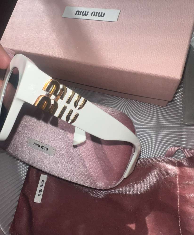 Slnečné okuliare Miu Miu
