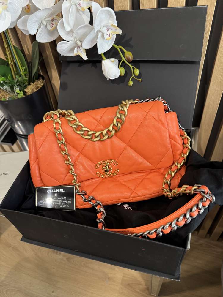 Chanel 19 medium  kabelka