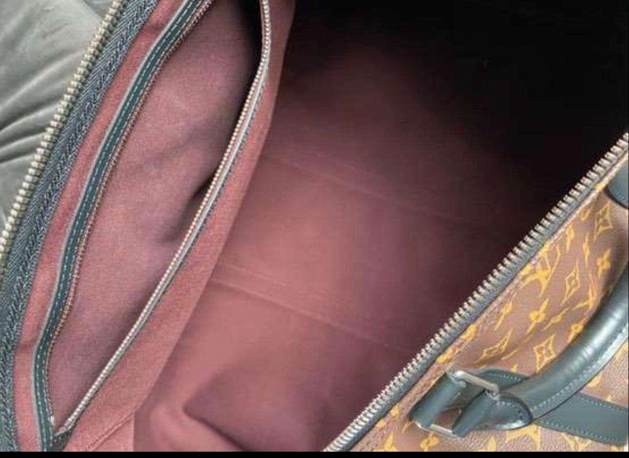 Louis Vuitton keepal