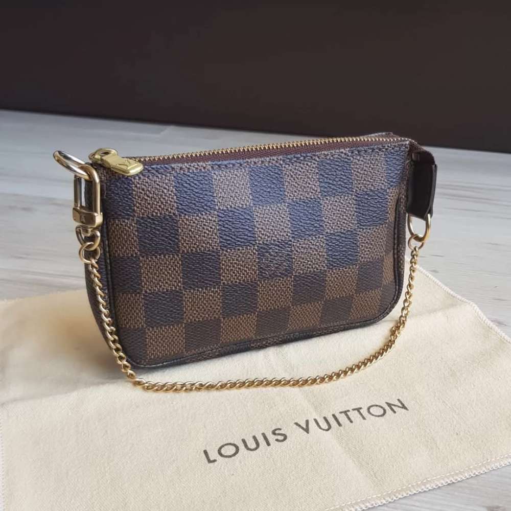 Louis Vuitton Mini Pochette