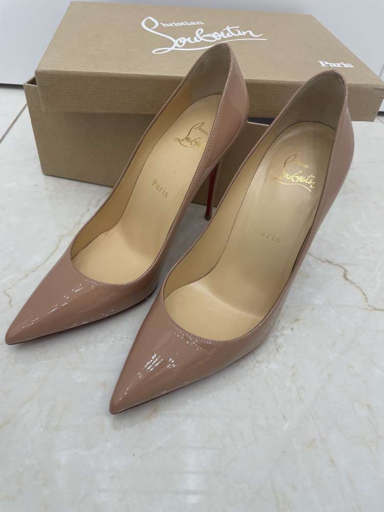 Christian Louboutin lodicky