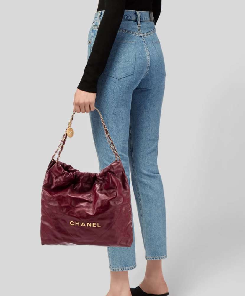 Chanel 22 hobo bag