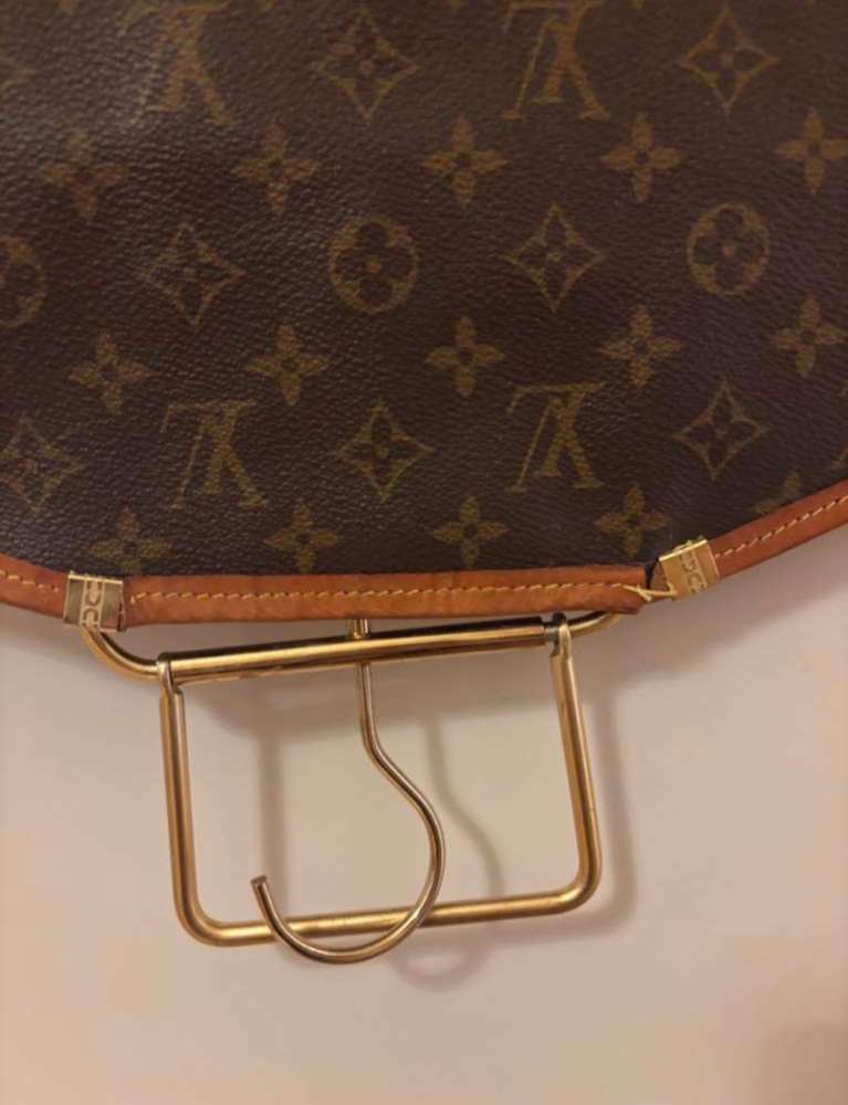 Louis Vuitton obal na oblecenie