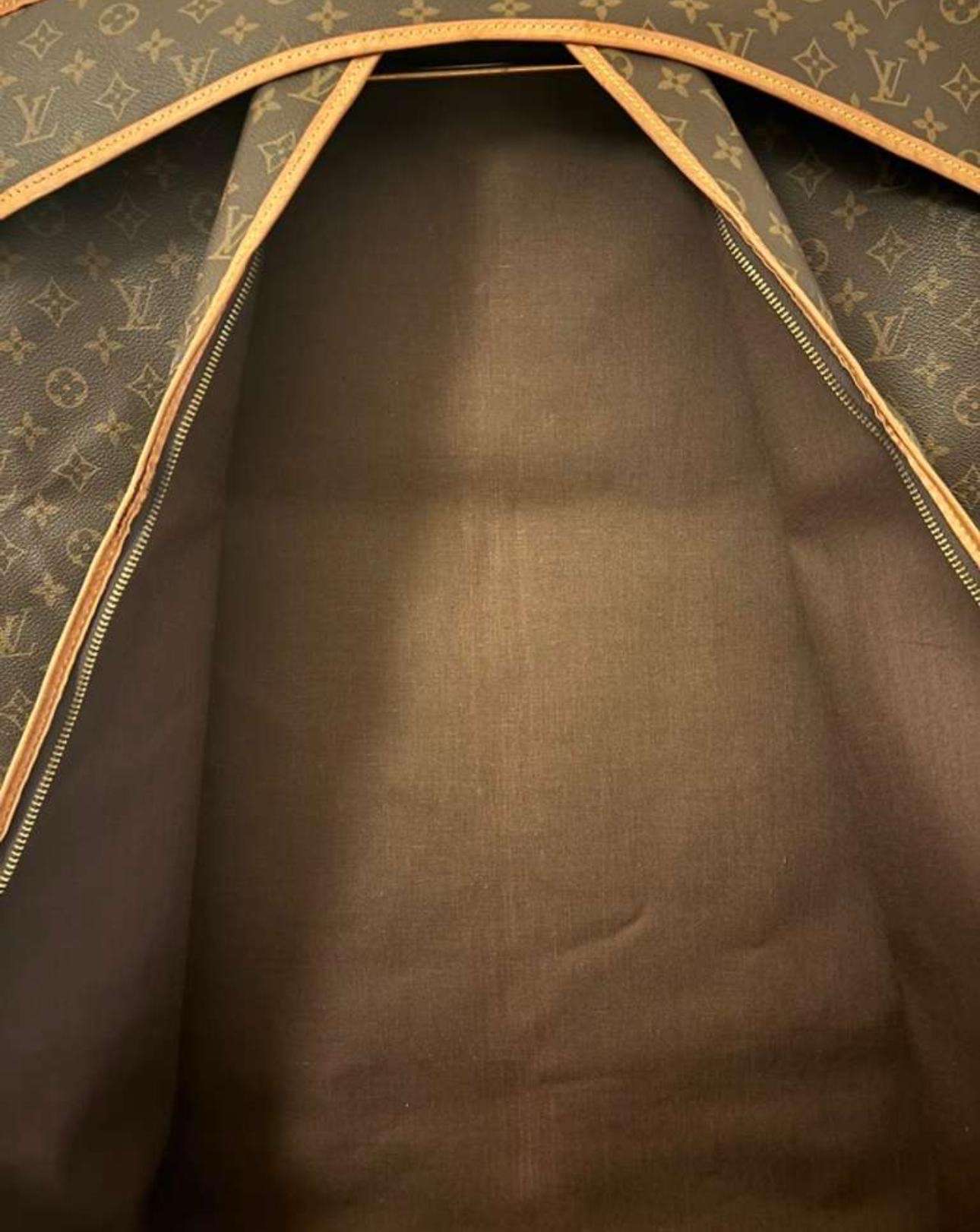 Louis Vuitton obal na oblecenie