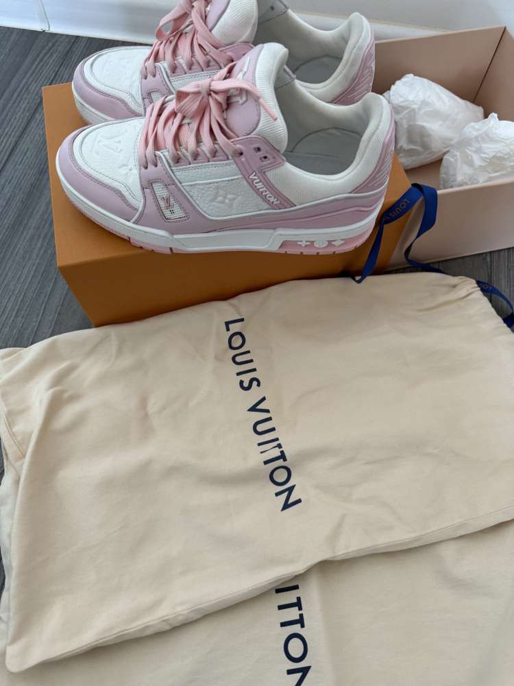 Louis Vuitton, ružové tenisky