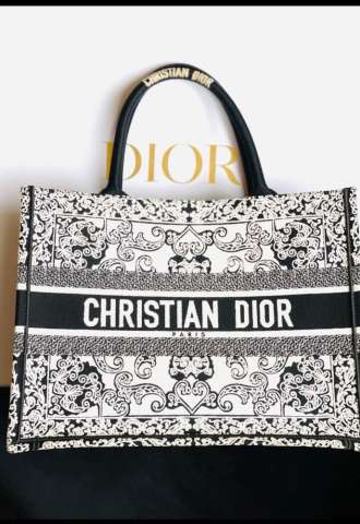 https://www.vipluxury.sk/Dior tote