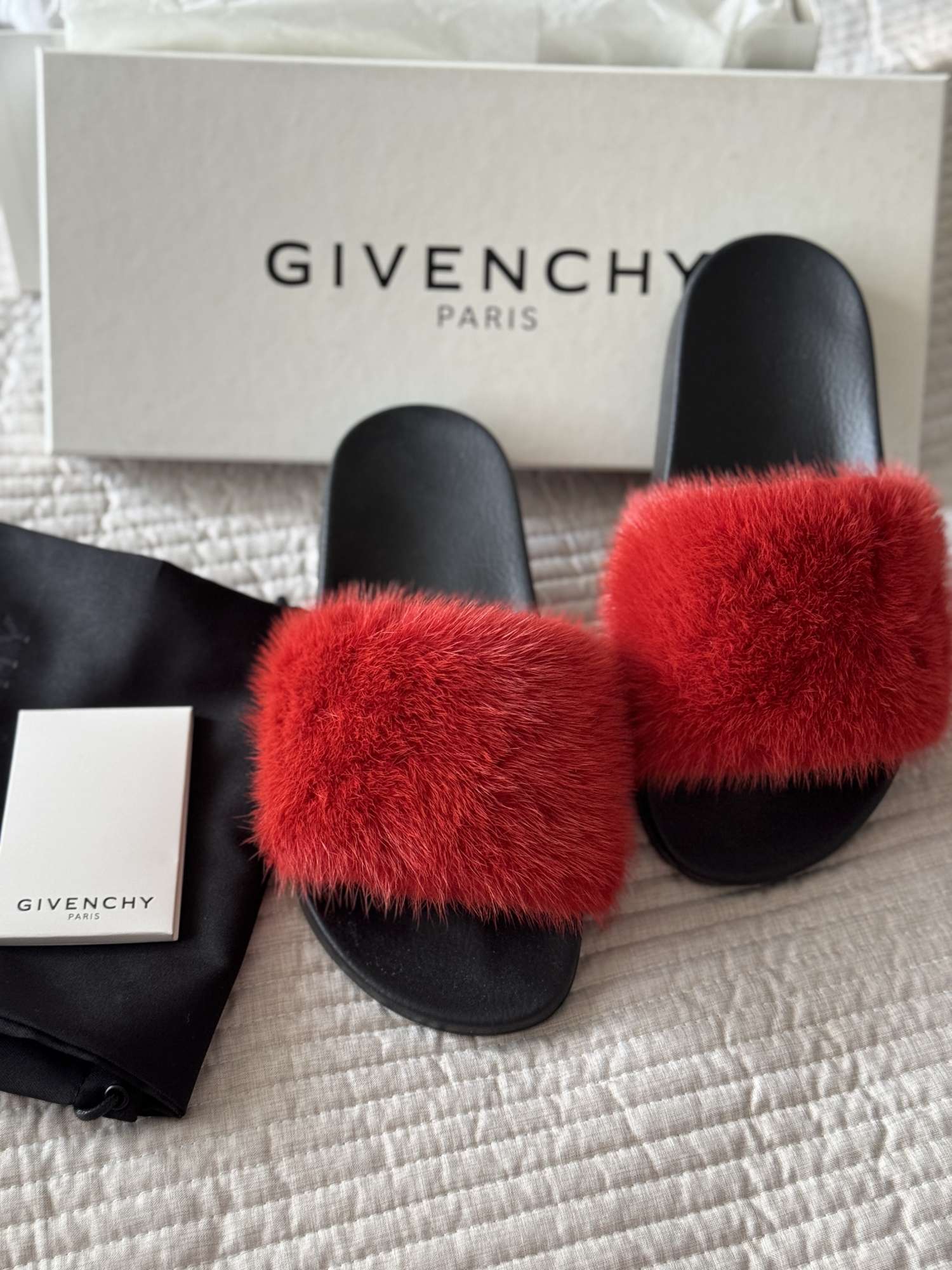 Givenchy slapky mink fur 38