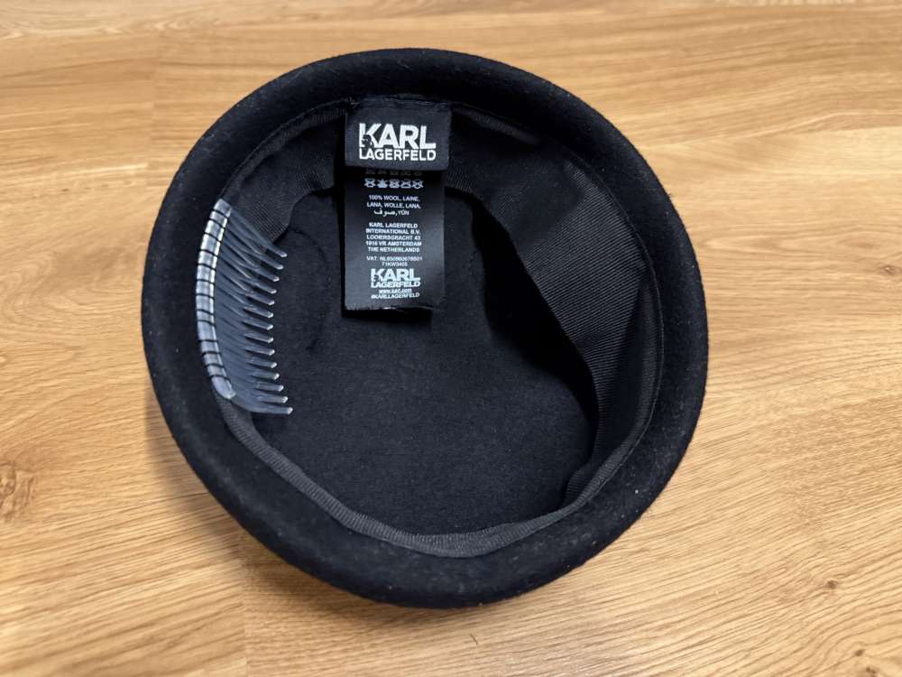 Klobucik Karl Lagerfeld