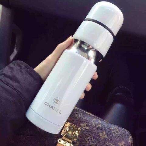 CHANEL TERMOSKA