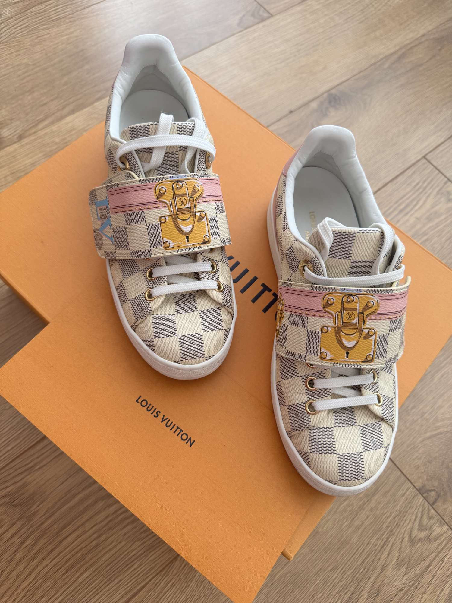 LV limitky sneakers