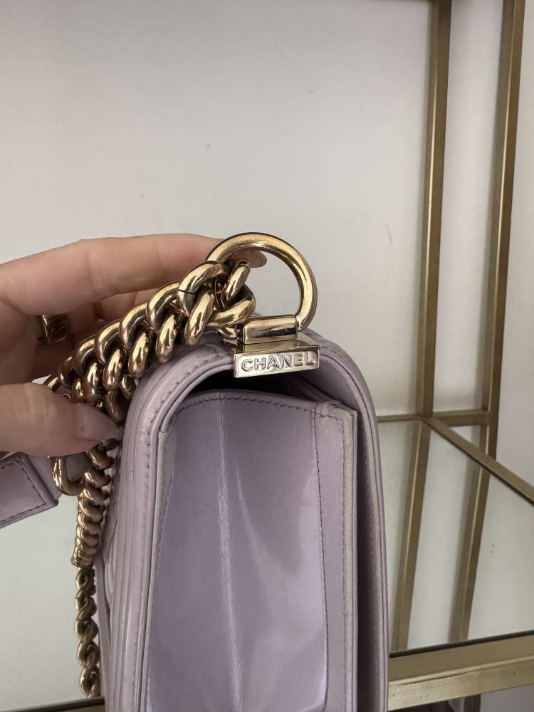 Chanel Purple Quitlted patent leather old medium boy bag