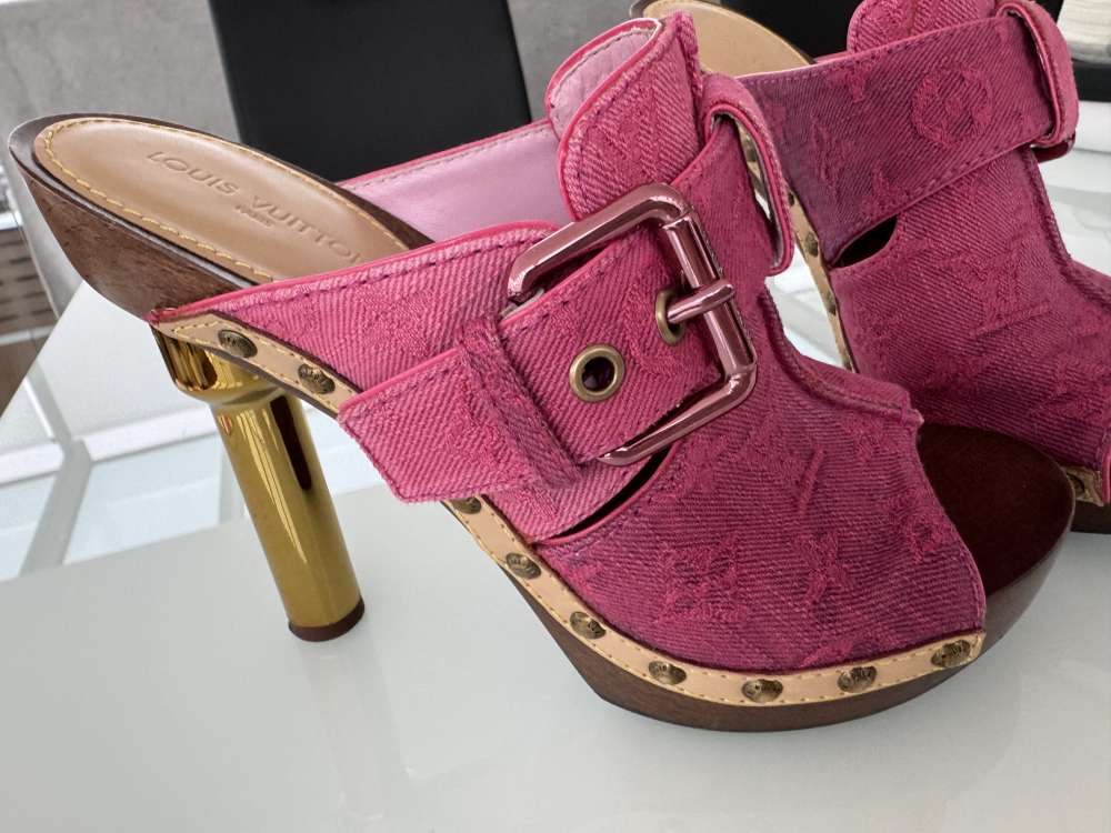 LV Sandalky