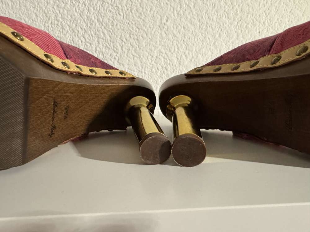 LV Sandalky