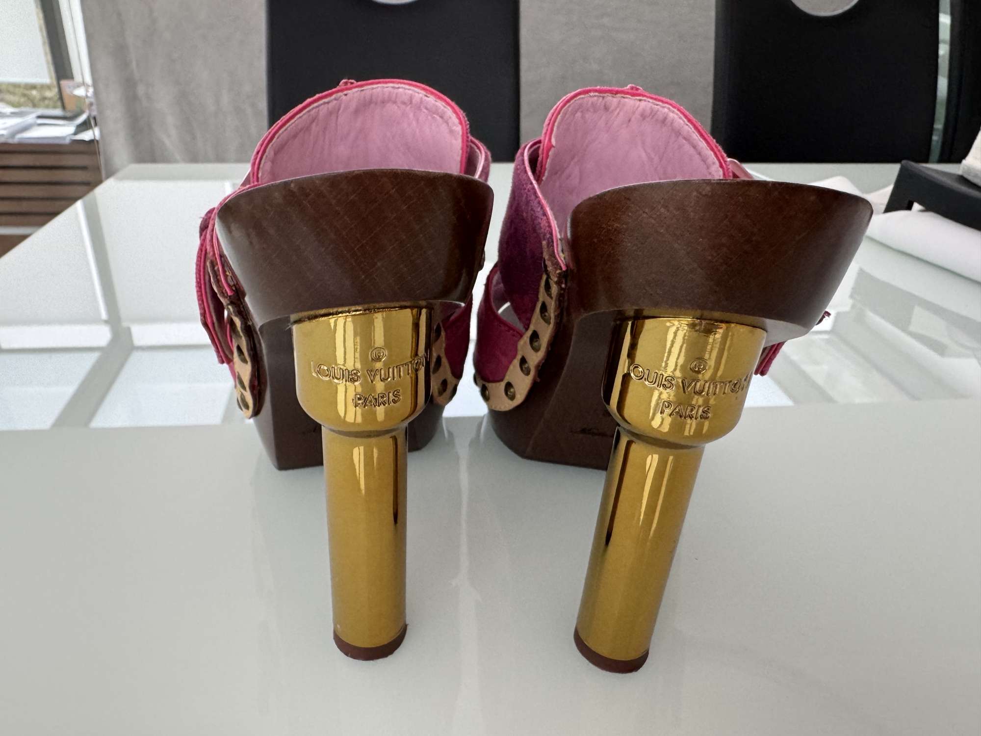 LV Sandalky