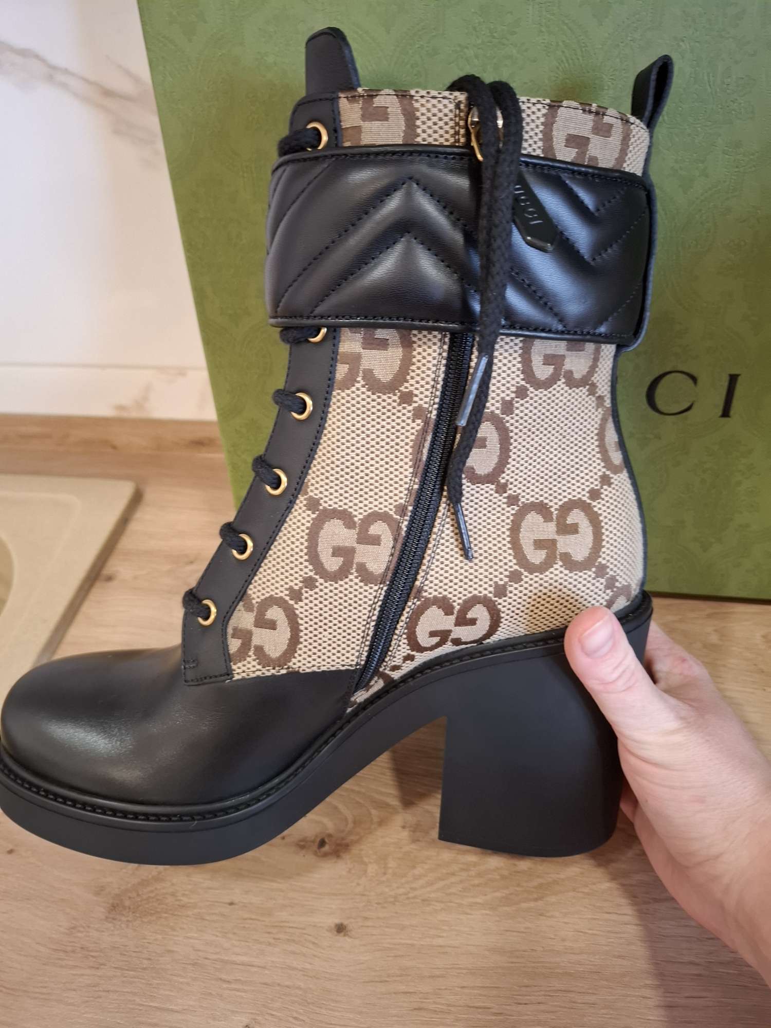 Luxusné čižmy Gucci
