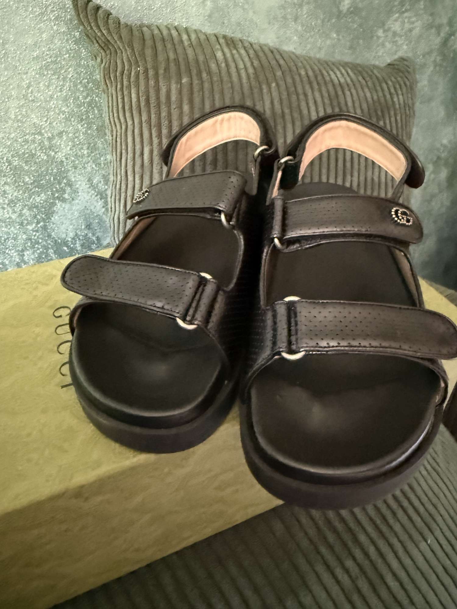 Gucci sandálky