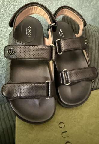https://www.vipluxury.sk/Gucci sandálky