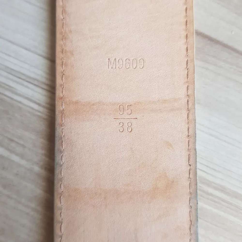 Louis Vuitton Pasek Initials