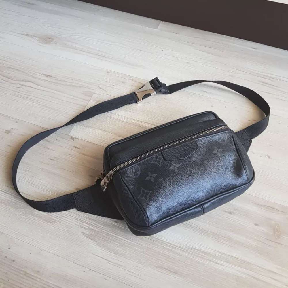 Louis Vuitton Bumbag Outdoor