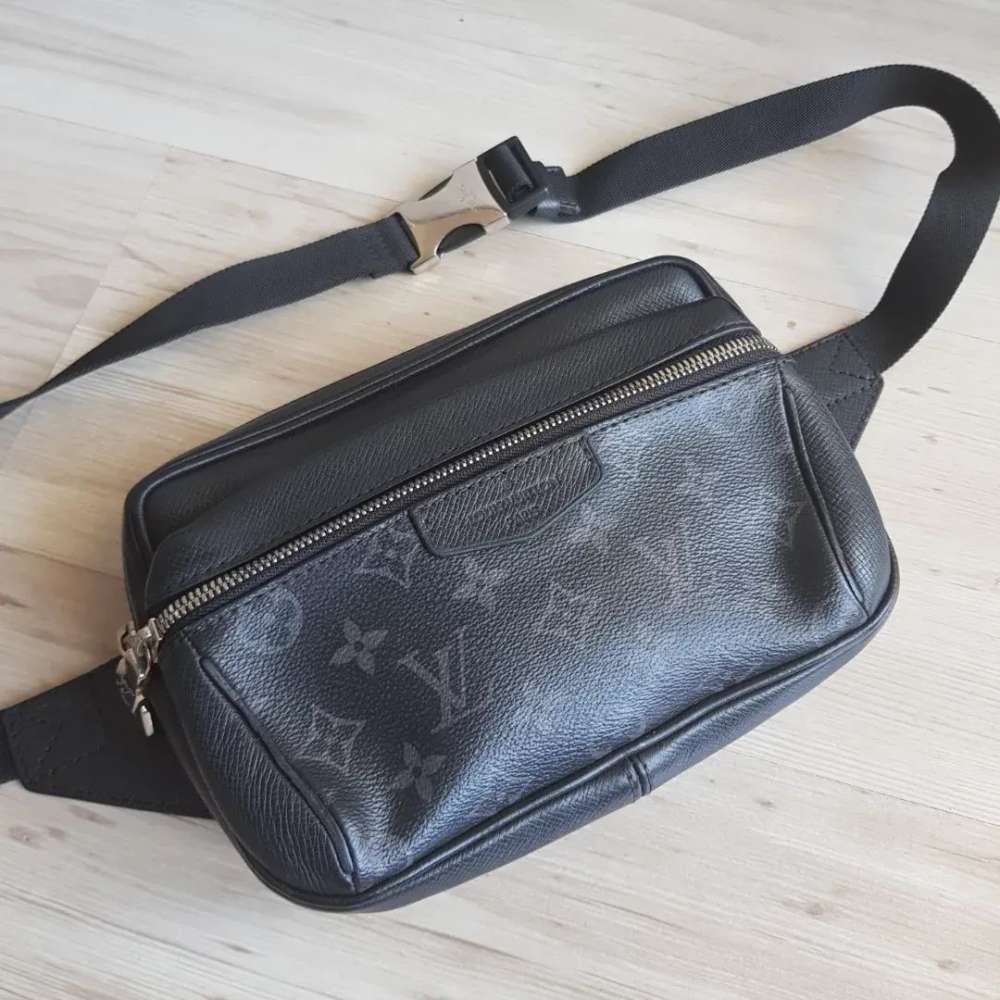 Louis Vuitton Bumbag Outdoor