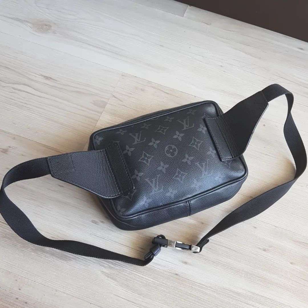 Louis Vuitton Bumbag Outdoor