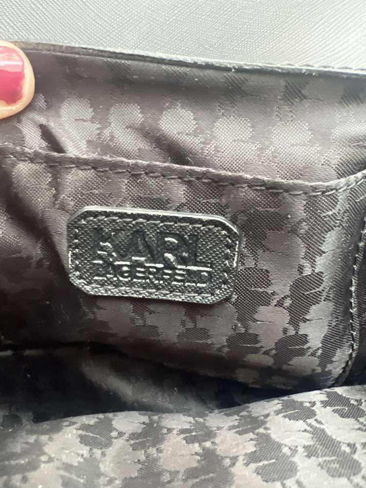 Karl Lagerfeld kabelka