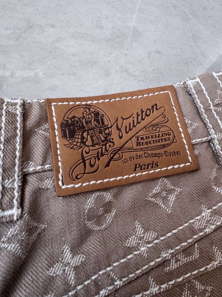 Capri džínsy Louis Vuitton