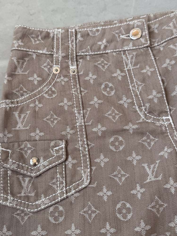 Capri džínsy Louis Vuitton