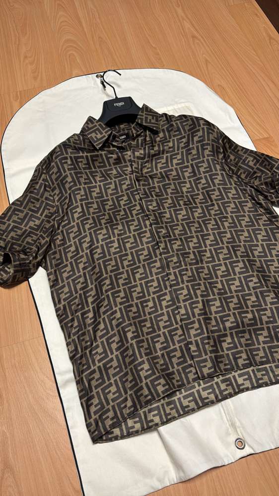 Fendi hodvábna košeľa
