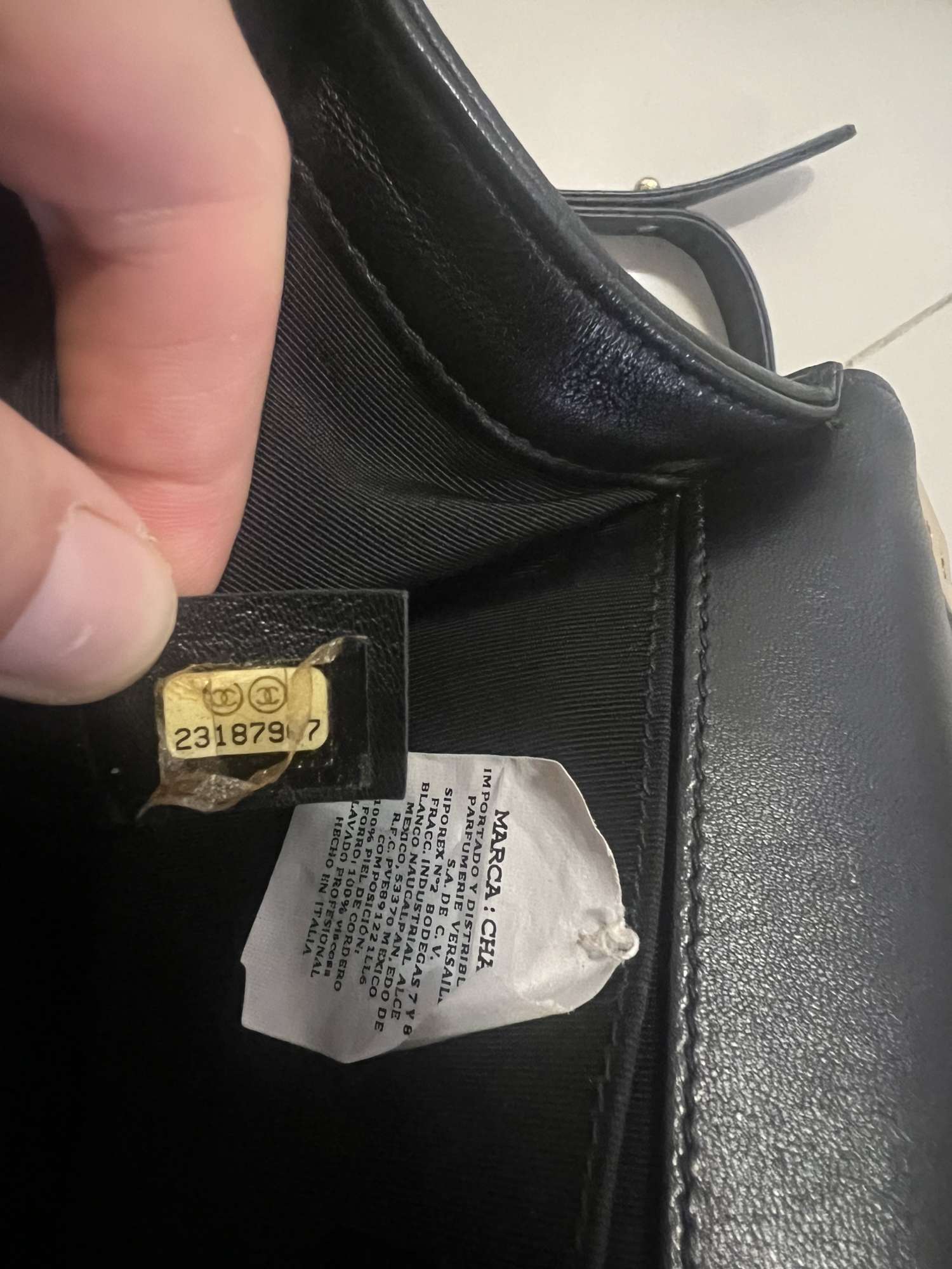 Chanel Boy Medium Cerna