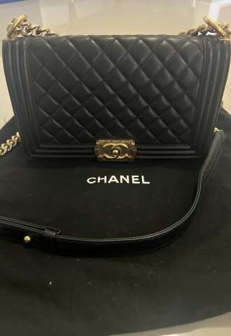 https://www.vipluxury.sk/Chanel Boy Medium Cerna