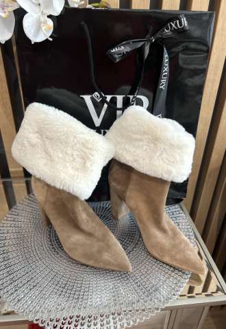 https://www.vipluxury.sk/Gianvitto Rossi čižmy