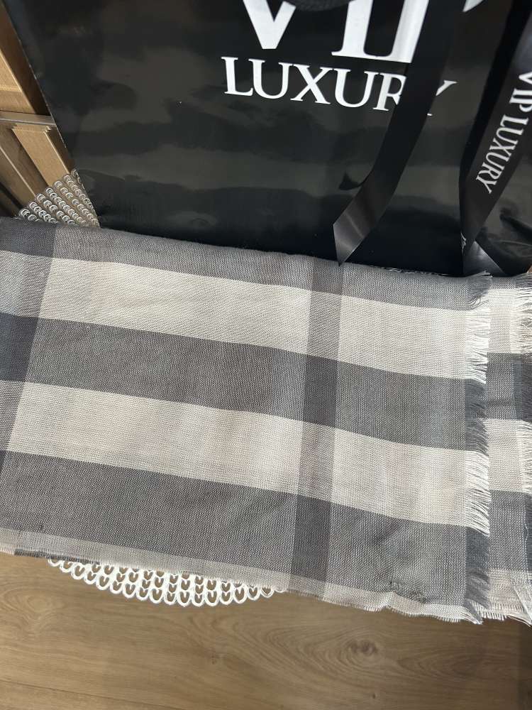 Burberry šatka