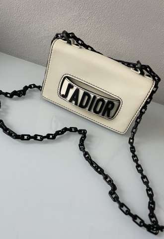 https://www.vipluxury.sk/Dior kabelka